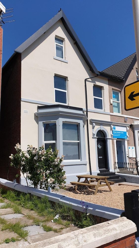 undefined Coast Accommodation Station Road Apartments 6