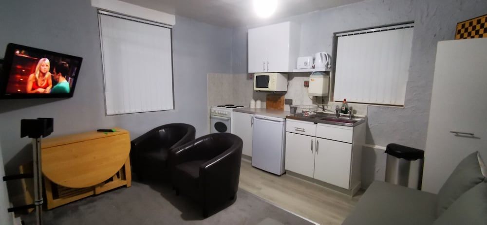 undefined Modern 1-bed Apartment in Blackpool 2