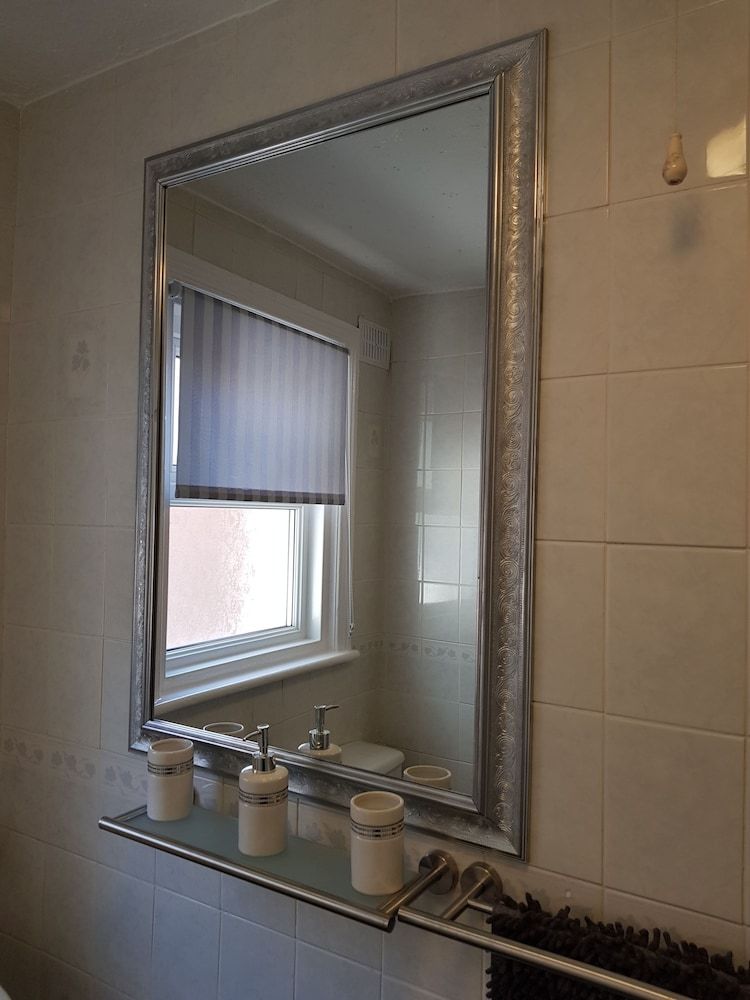 undefined Modern 1-bed Apartment in Blackpool 7