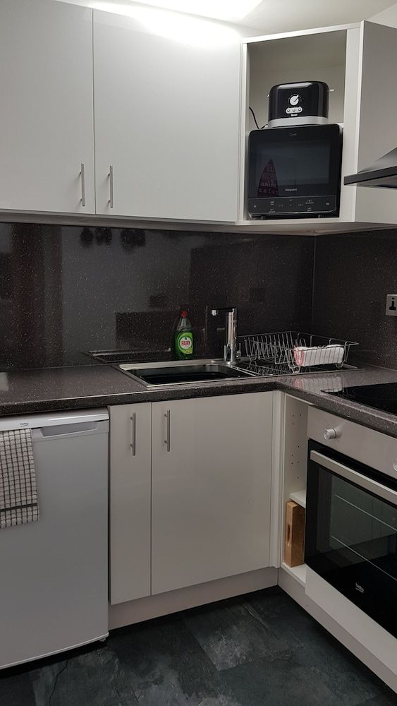 undefined Impeccable 2-bed Apartment in Blackpool 2