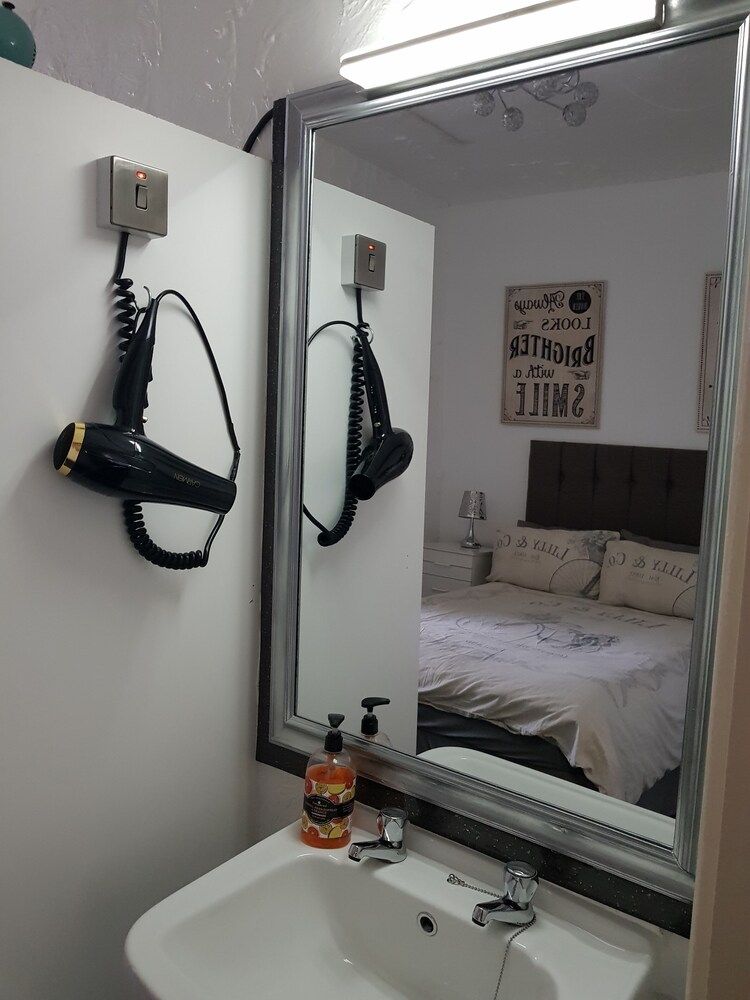 undefined 6 Person - 1 - Bed Apartment in Blackpool 6