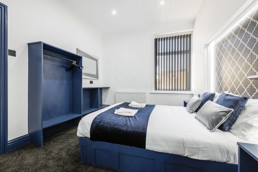 undefined Crystal Towers Sasco Apartments 7