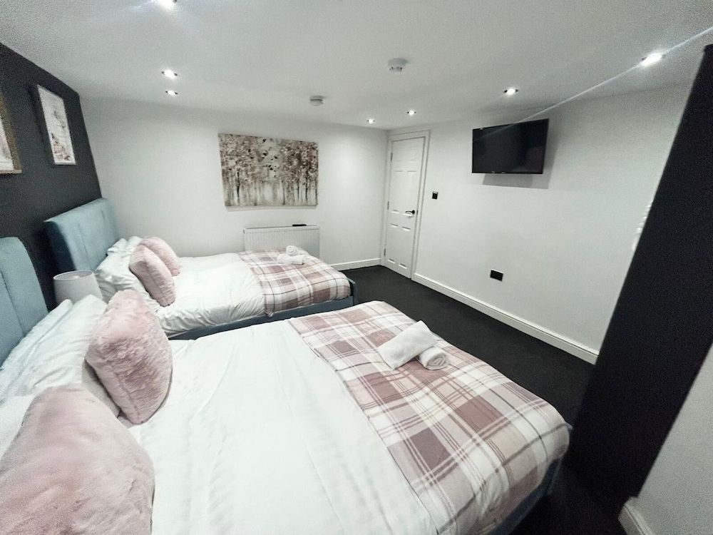 undefined Wellington Suites by Sasco Apartments 8
