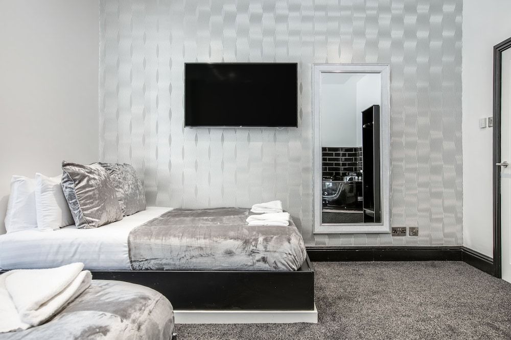 undefined Mixies Manor Sasco Apartments 8