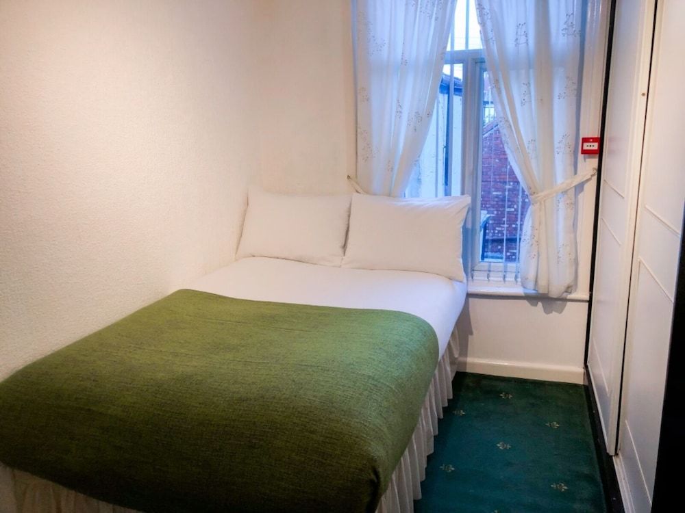 undefined The Bawdens Holiday Apartments 7