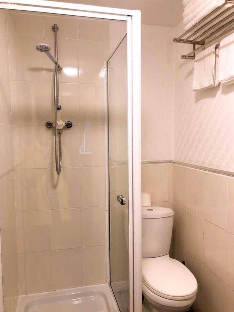 undefined The Bawdens Holiday Apartments 10