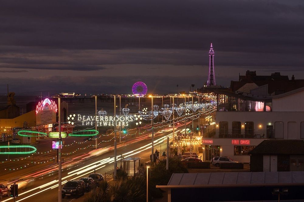 The Bells HOT TUB on Private Terrace Apartments Superior Apartment, Private Bathroom (with Private Hot Tub) 19
