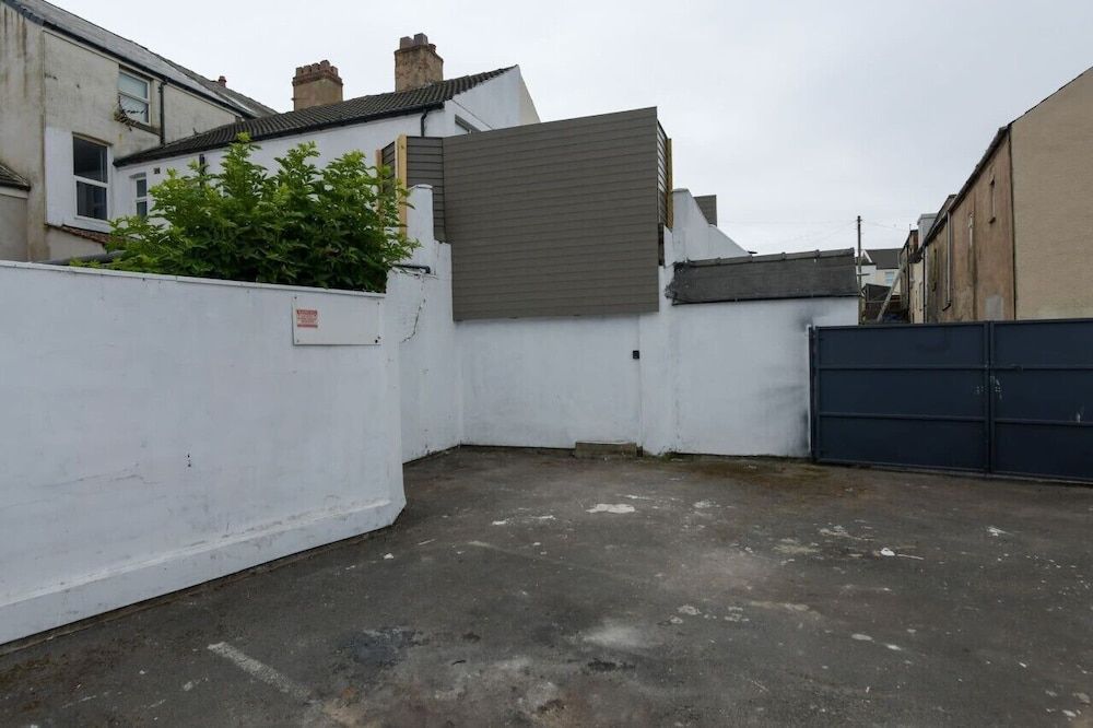 undefined The Bells HOT TUB on Private Terrace Apartments 2