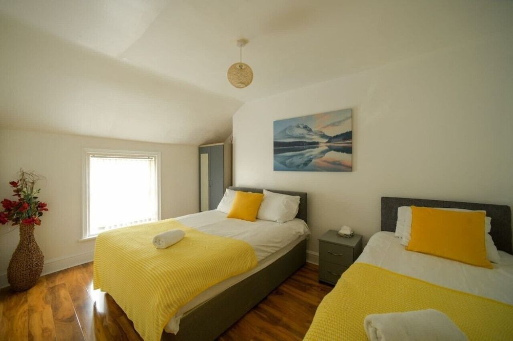 undefined The Bells HOT TUB on Private Terrace Apartments 9