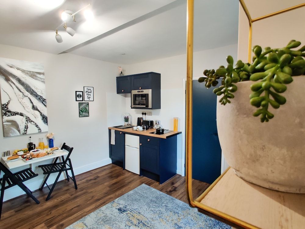 Lunar Stays Standard Apartment 10