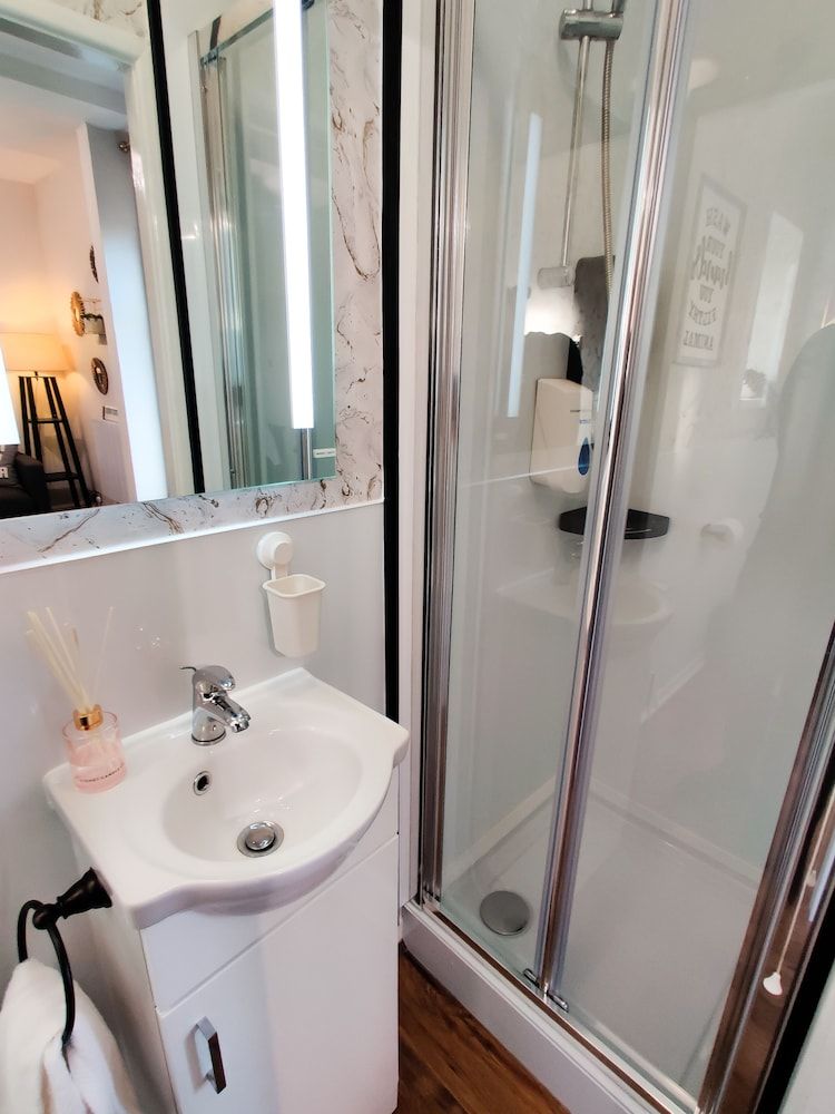 Lunar Stays Standard Apartment 7