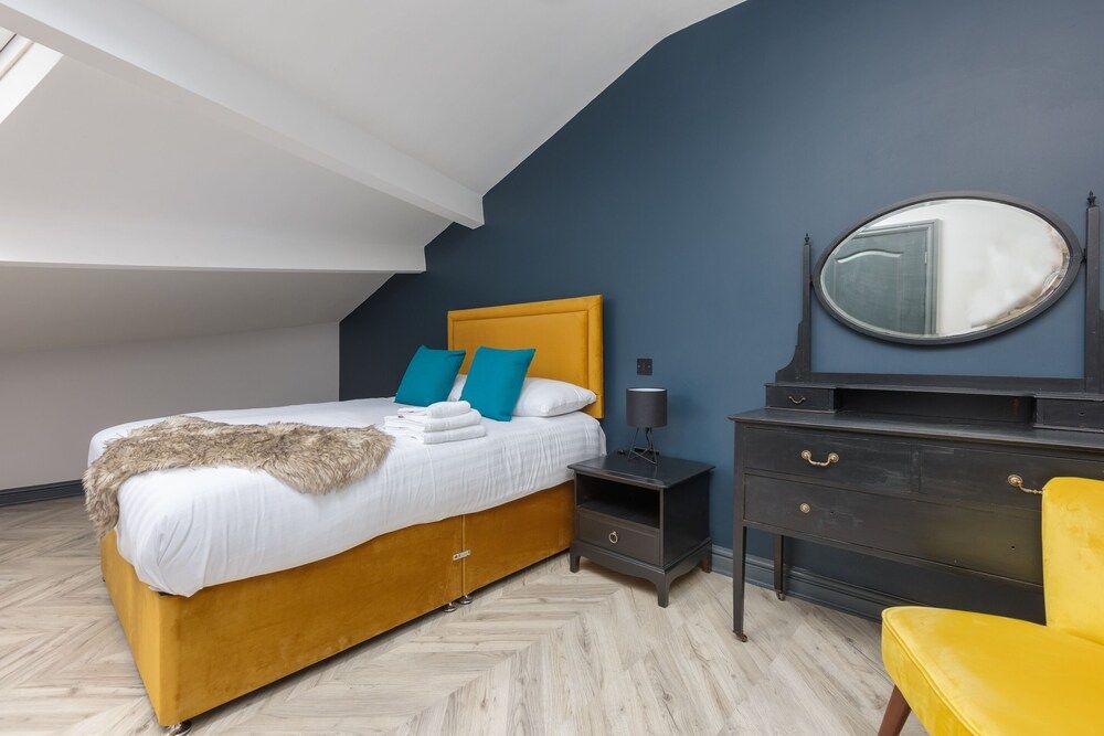 Ettie & Gigis by Sasco Apartments Apartment, Private Bathroom (GiGi Suite)