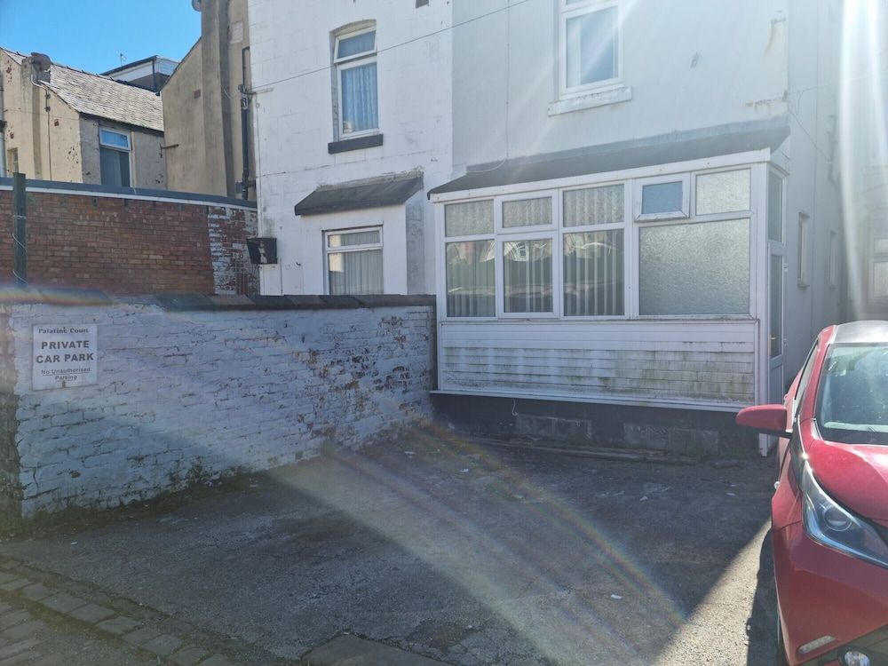 undefined Palatine Court Holiday Flats 2