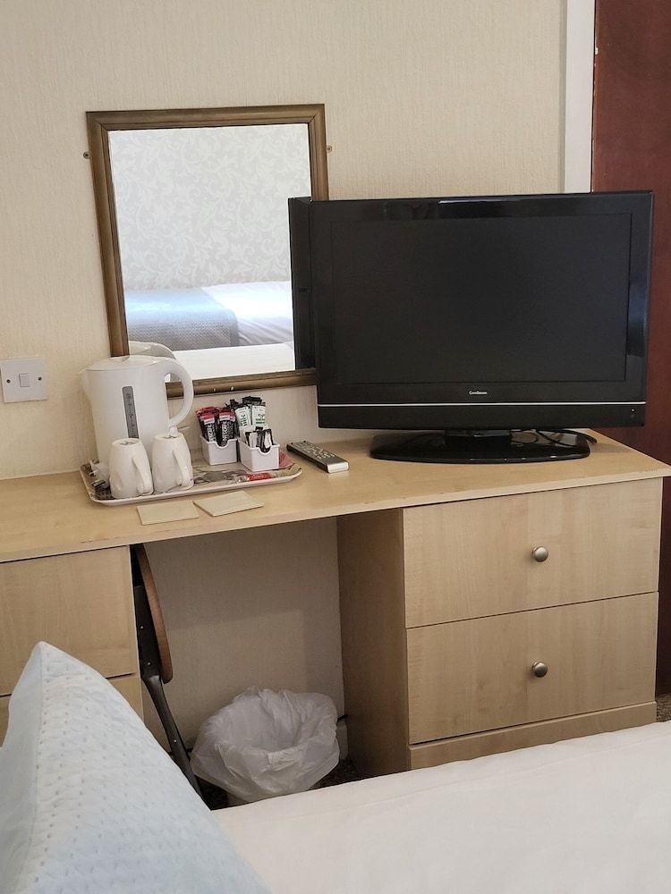 The Lumada Twin Room 2