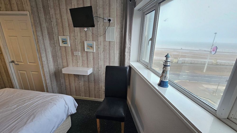 Bowie's Lodge Double Room, Sea View 12