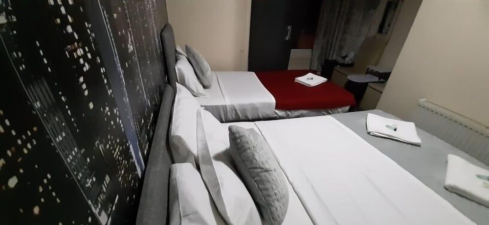 undefined Prestige Plaza Hotel 2