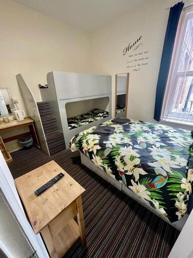 undefined Hayward Hotel 8