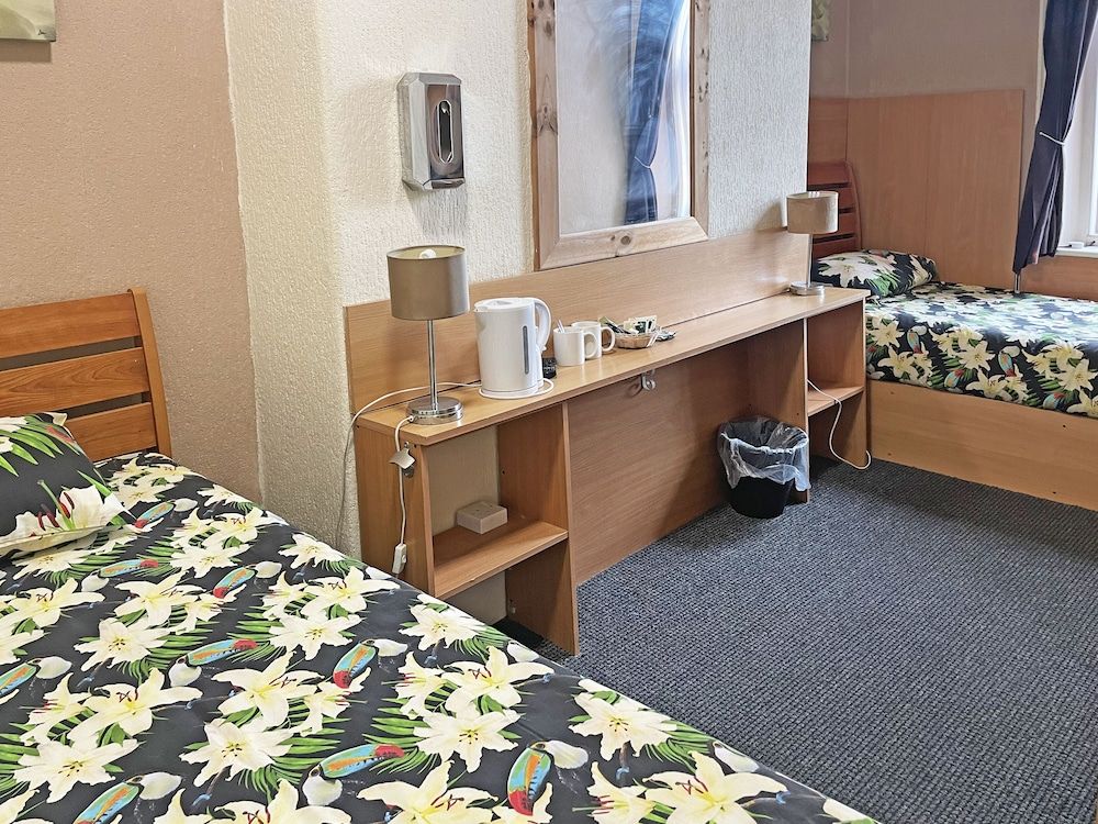 undefined Hayward Hotel 4