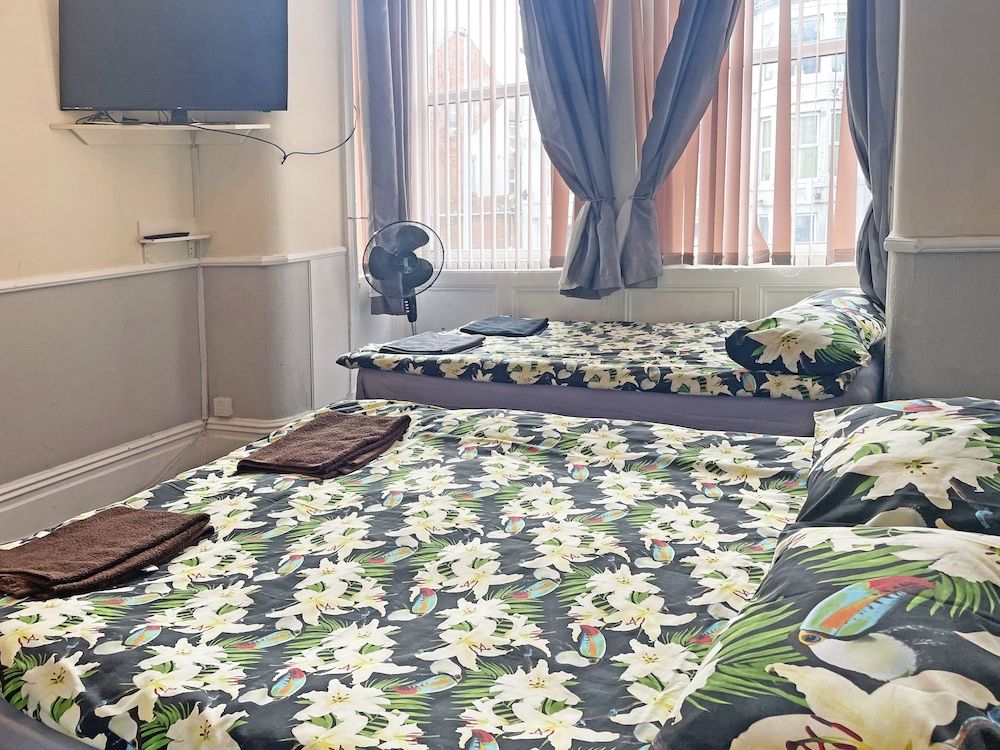 undefined Hayward Hotel 5