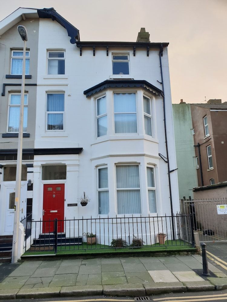 Bromley Central Holiday Home