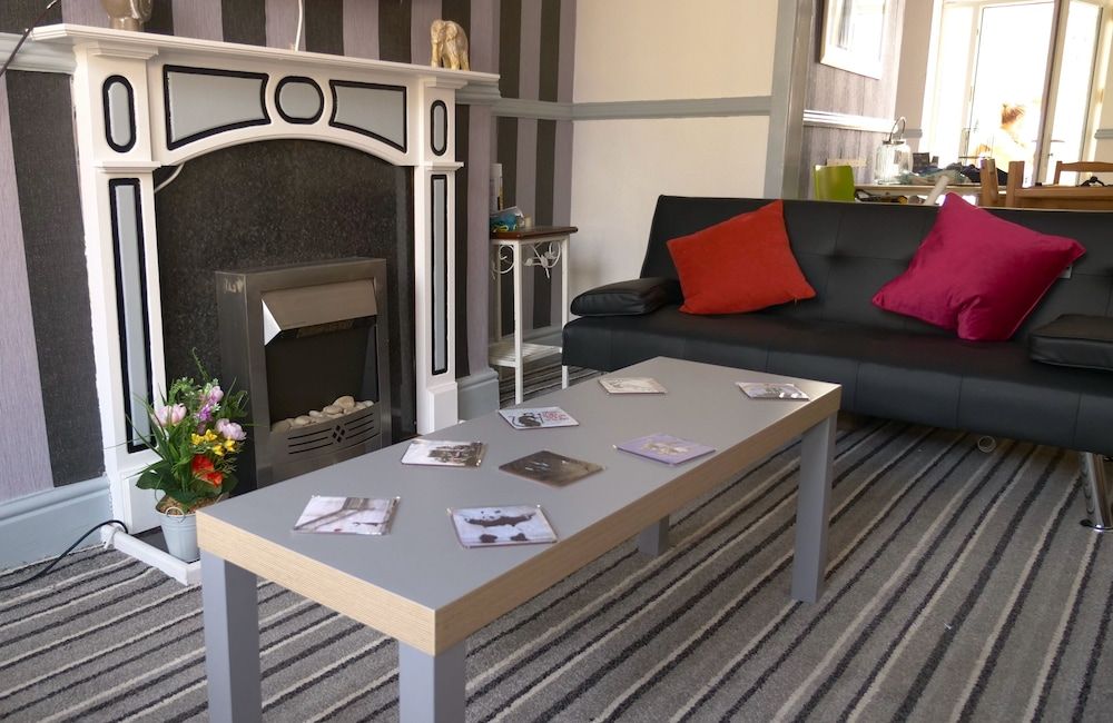 undefined Blackpool Abode - Seaside Cove 2