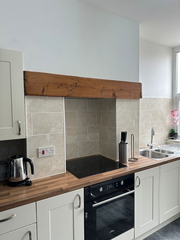 Blackpool Abode - Aurora House, Private Bathroom (Aurora) 14