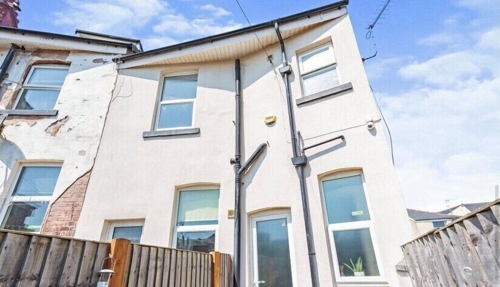 Blackpool Abode - Aurora House, Private Bathroom (Aurora) 29