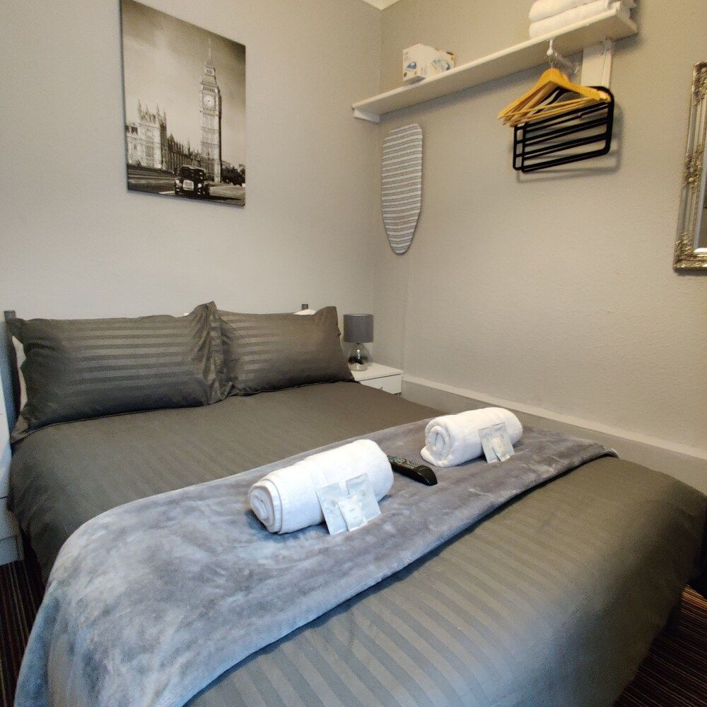 The Winning Post Basic Double Room 2