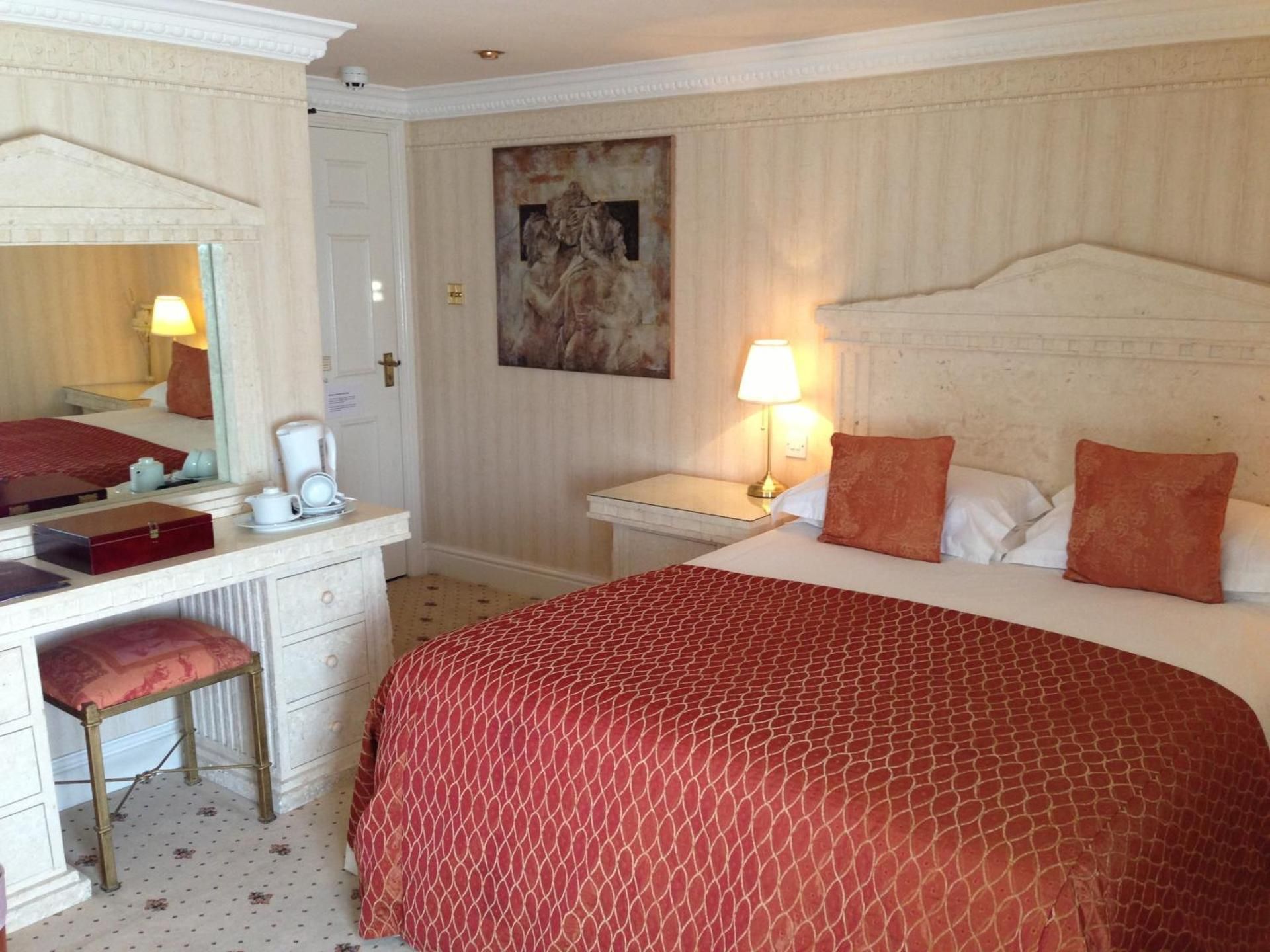 The Old Coach House Deluxe Family Room