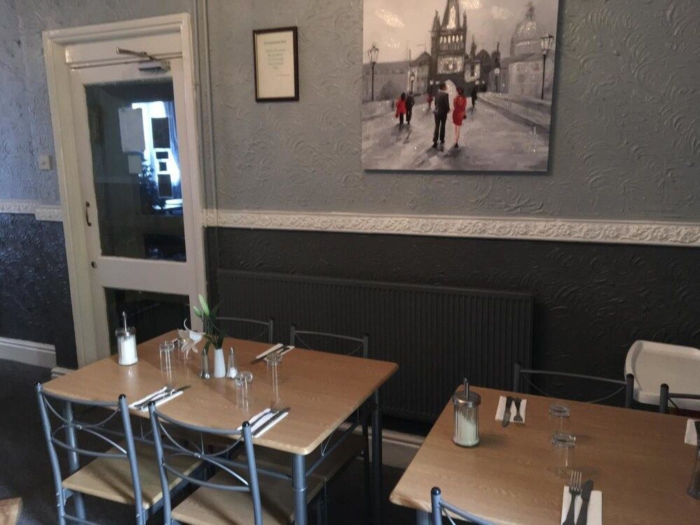 undefined The Greenmount 10