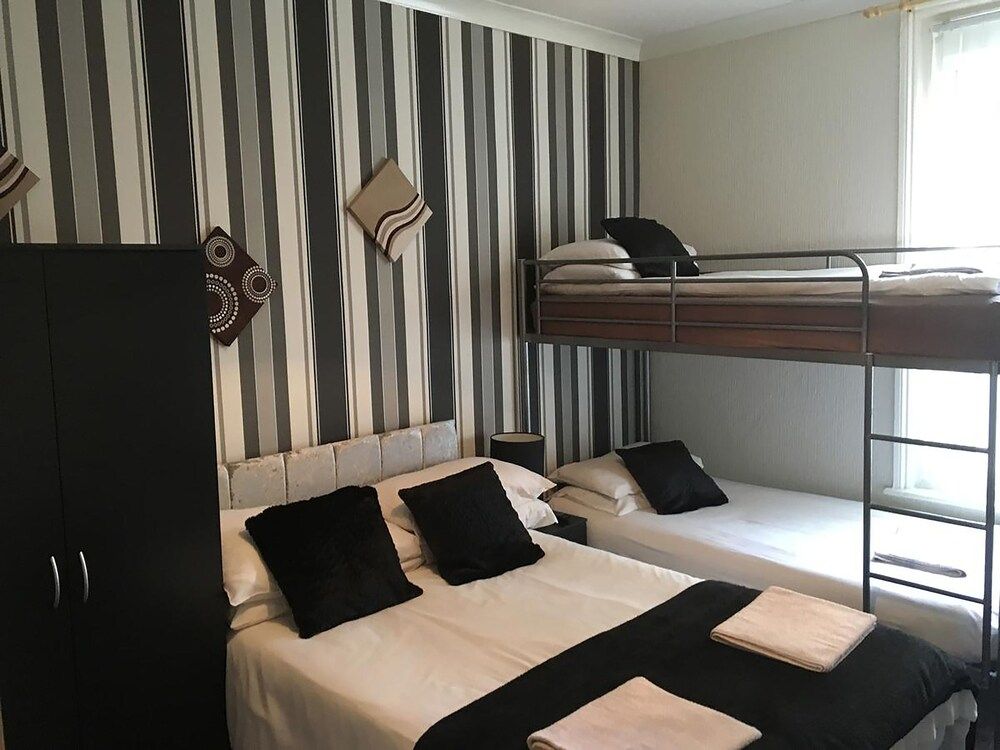 undefined The Greenmount 2