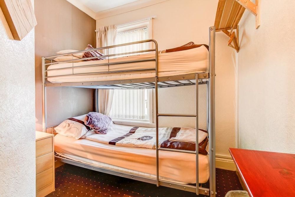 undefined The Greenmount 6