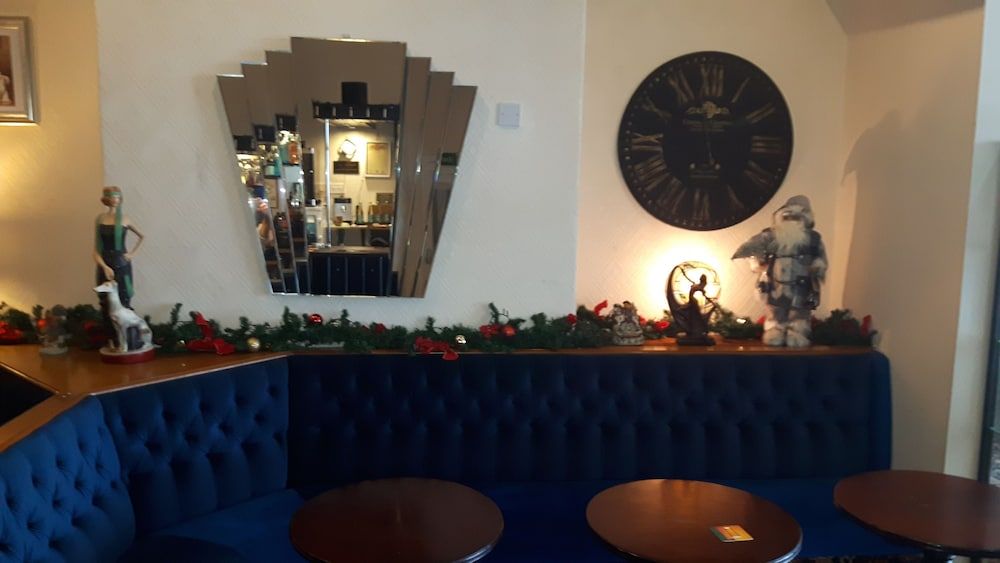 undefined The Hotel Fame 3