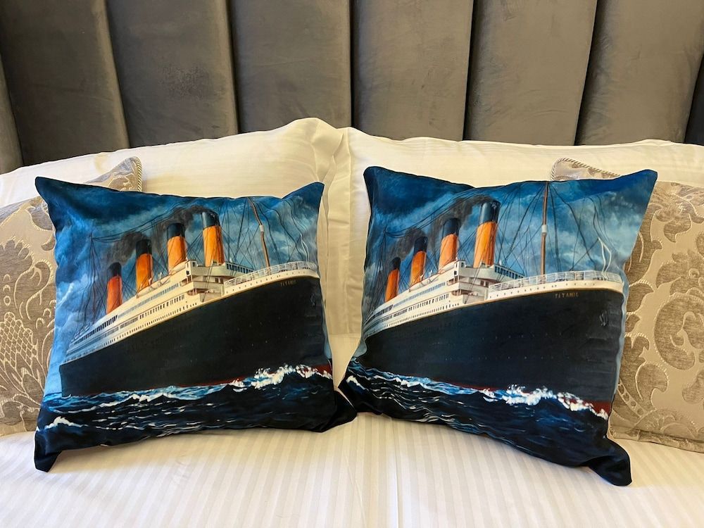 McGraths Blackpool Double Room (The 1912) 4