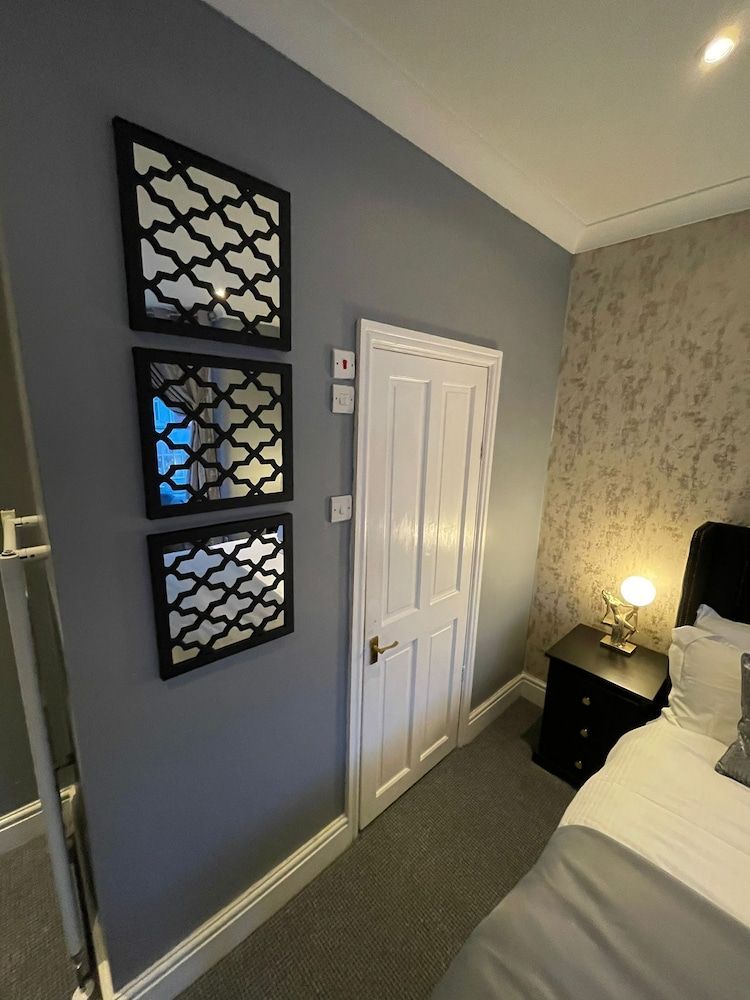 McGraths Blackpool Double Room (The Gatsby) 5