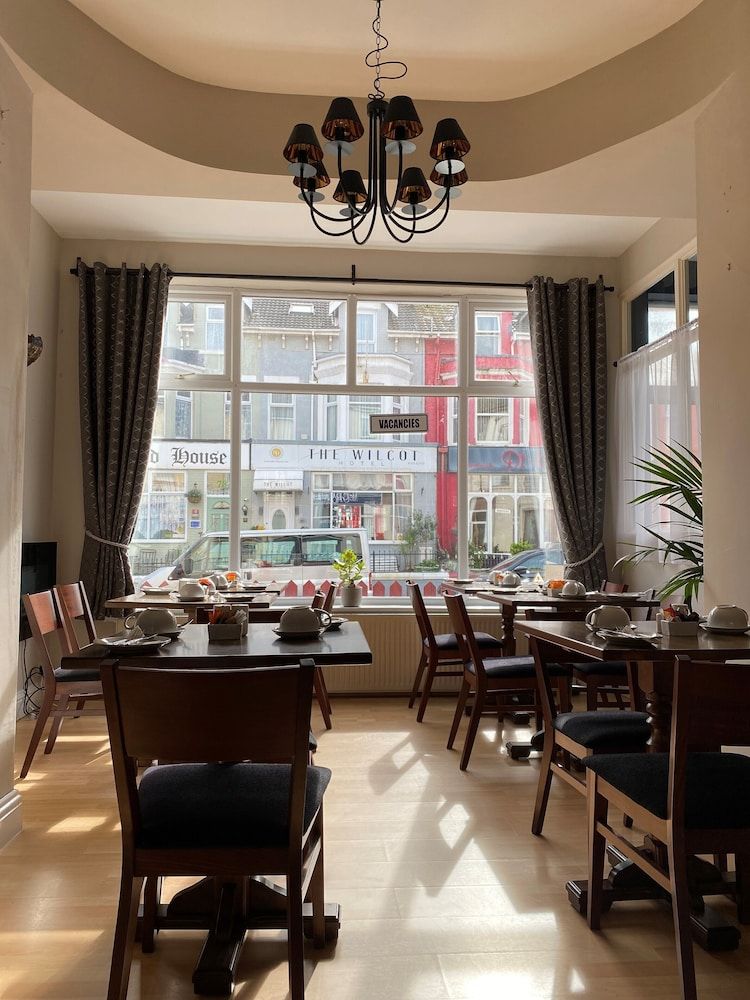 undefined McGraths Blackpool 7
