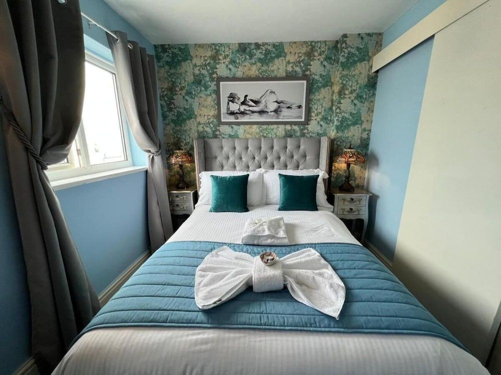 undefined McGraths Blackpool 4