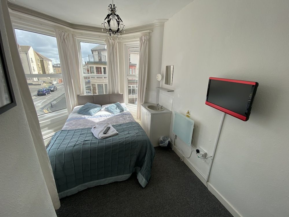 undefined Mr sandmans hotel 7