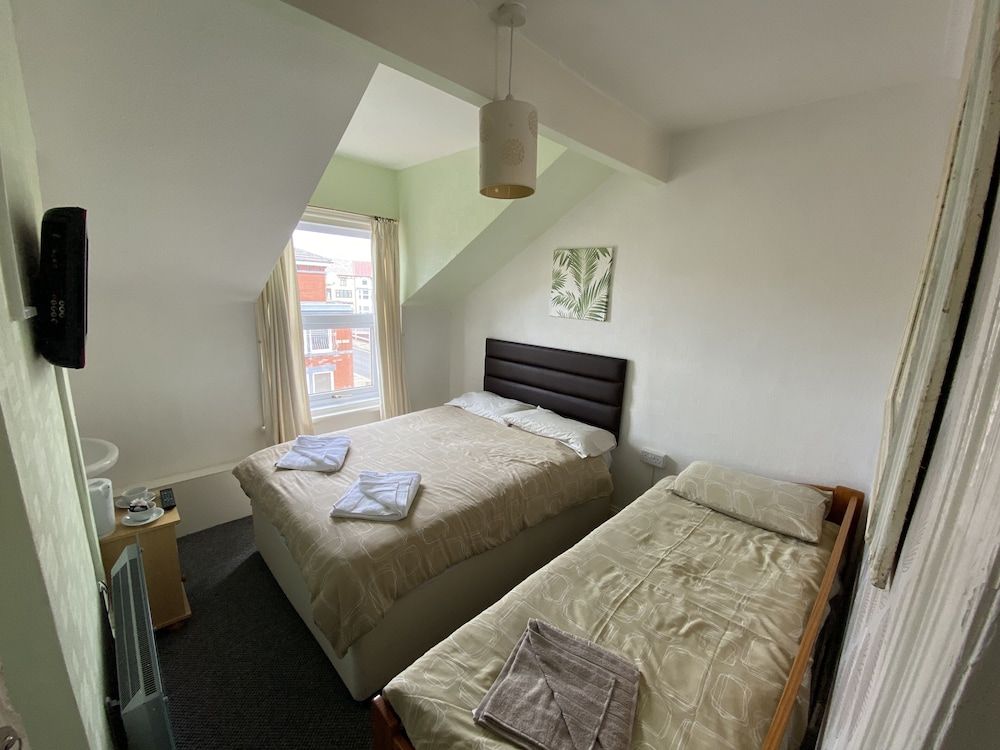 undefined Mr sandmans hotel 9