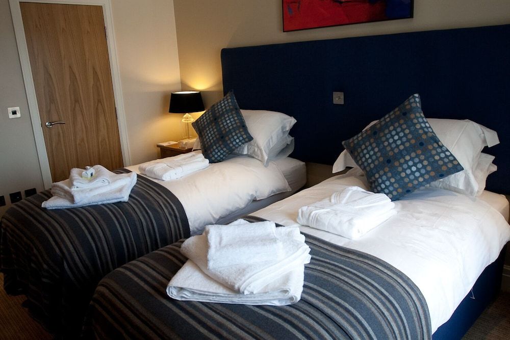 Langtrys Luxury Twin Room 2