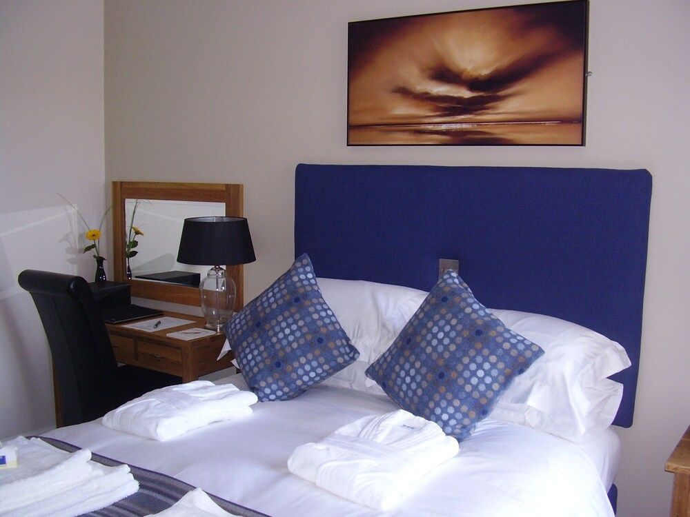 Langtrys Luxury Double Room Single Use 3