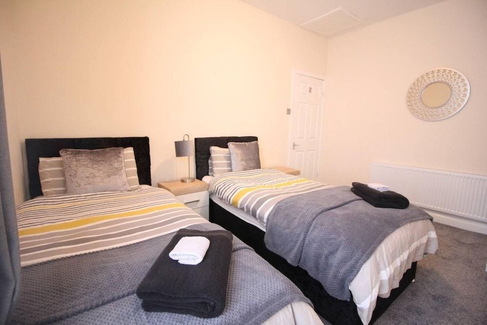 undefined Regent Choice - Town Centre - Fantastic House 3