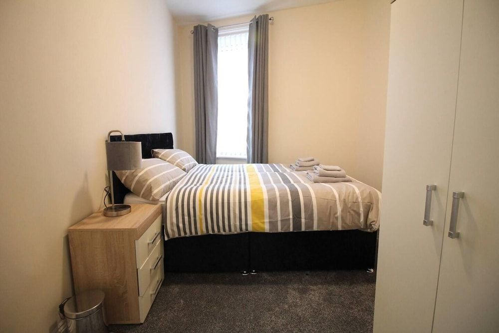 undefined Regent Choice - Town Centre - Fantastic House 6