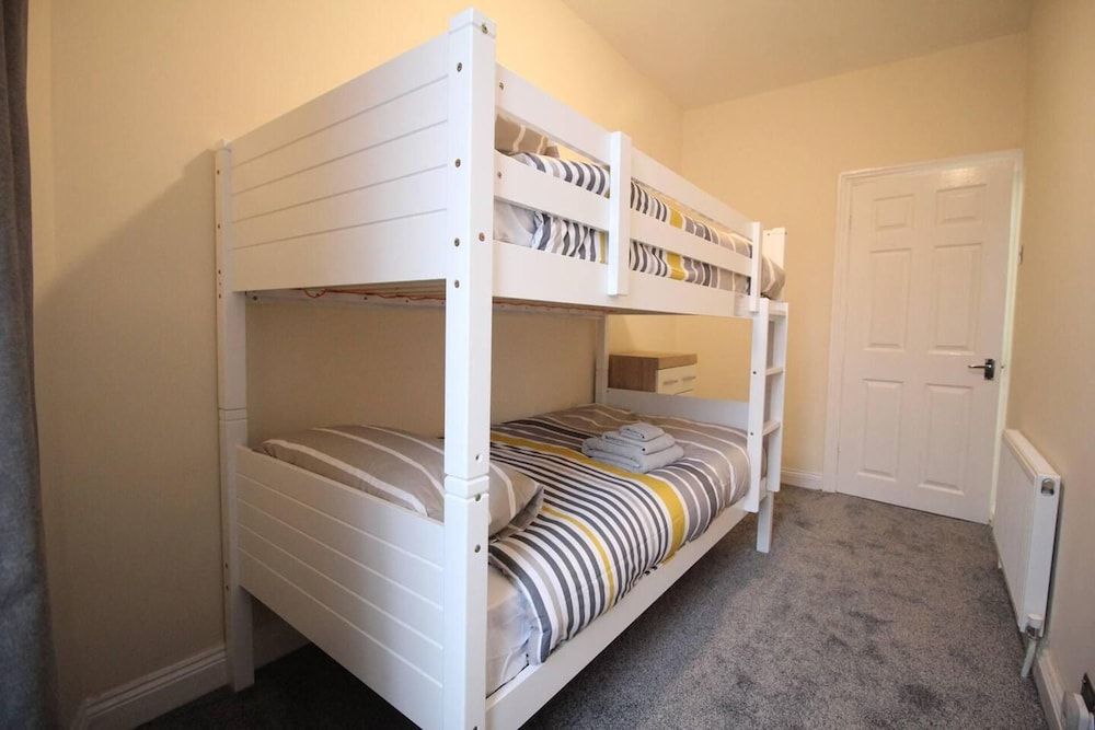 undefined Regent Choice - Town Centre - Fantastic House 2