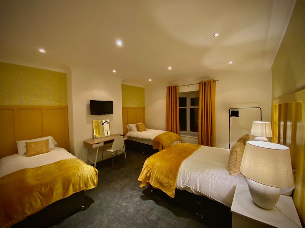 Captivating 4-bed Hot Tub House in Blackpool House 10