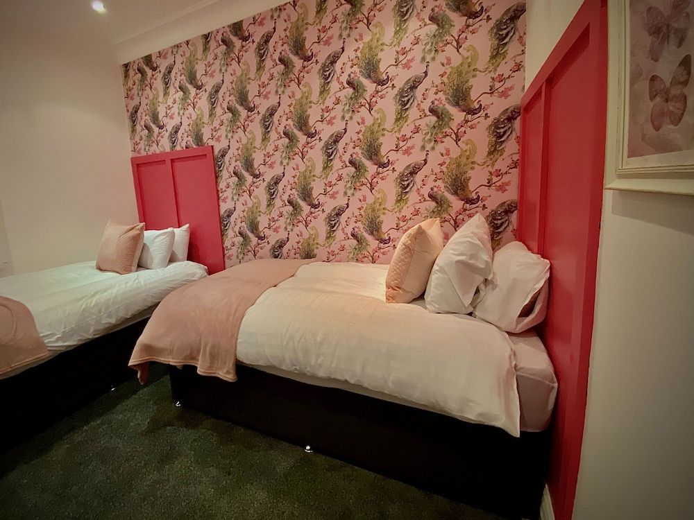 Captivating 4-bed Hot Tub House in Blackpool House 11