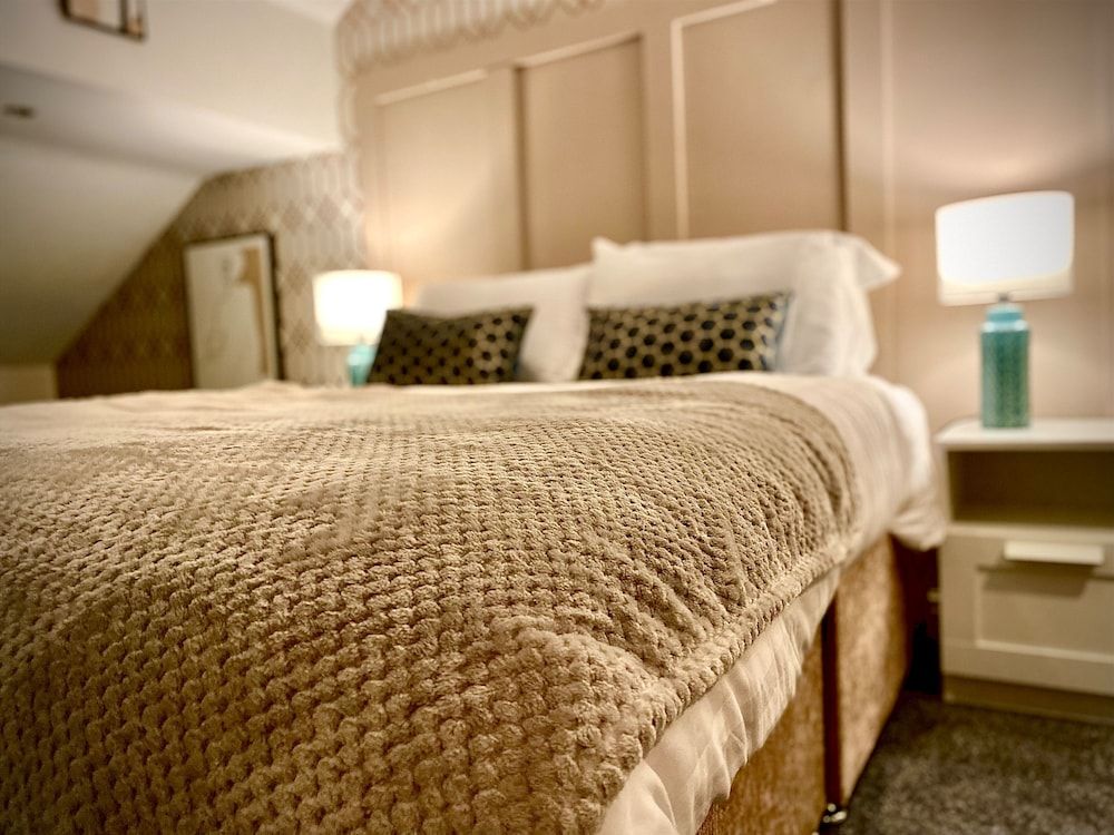 Captivating 4-bed Hot Tub House in Blackpool House 4