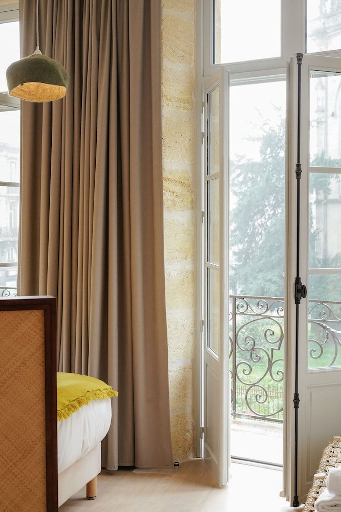 undefined Hotel Lola 3