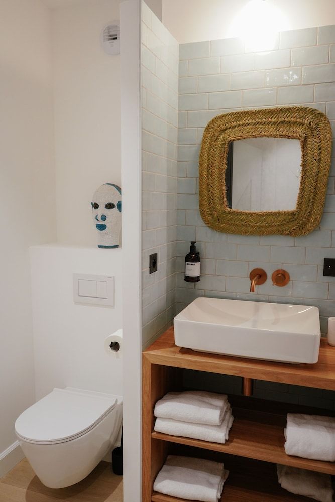 Hotel Lola Comfort Double Room, Courtyard View 3