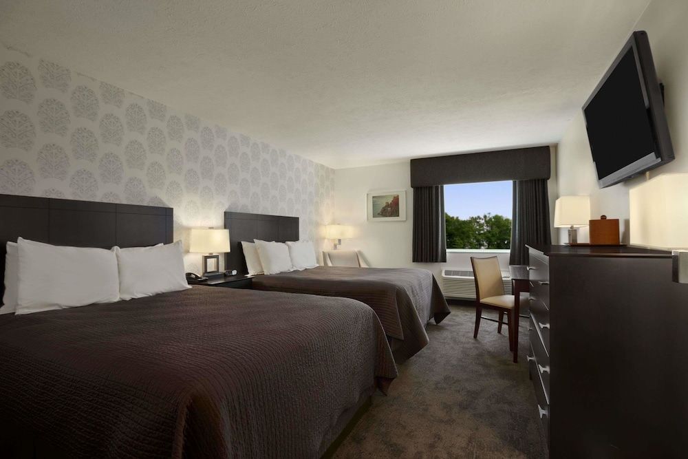Room, 2 Queen Beds, Non Smoking